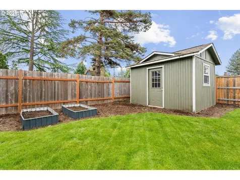 17570 NW Park View Boulevard Portland OR 97229