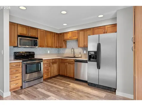 17570 NW Park View Boulevard Portland OR 97229