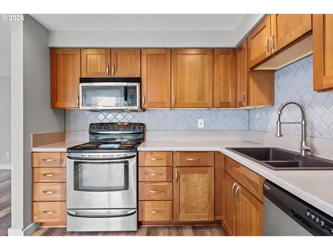 17570 NW Park View Boulevard Portland OR 97229