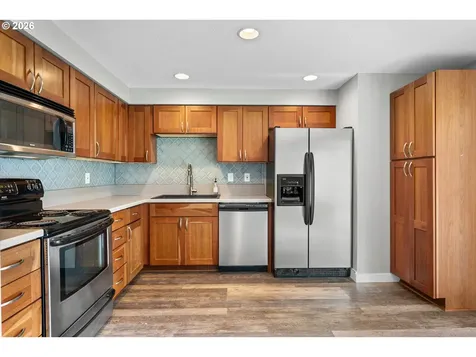 17570 NW Park View Boulevard Portland OR 97229