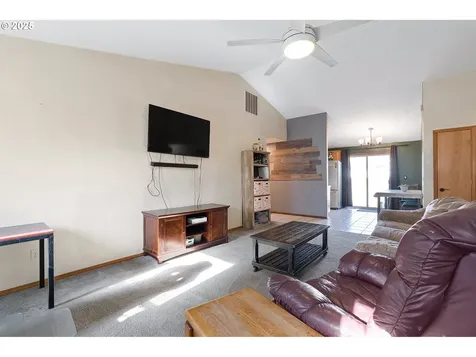 621 Kimberly Court Molalla OR 97038