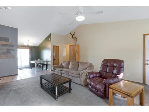 621 Kimberly Court Molalla OR 97038