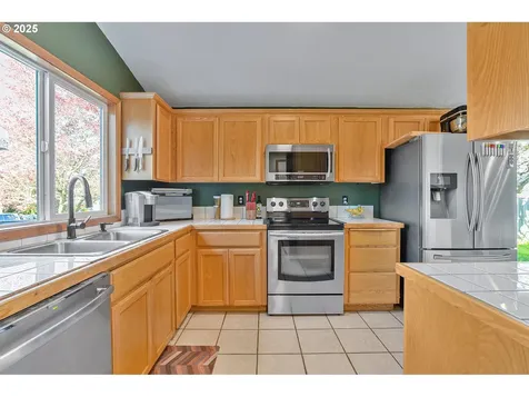 621 Kimberly Court Molalla OR 97038