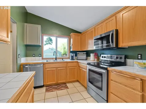 621 Kimberly Court Molalla OR 97038
