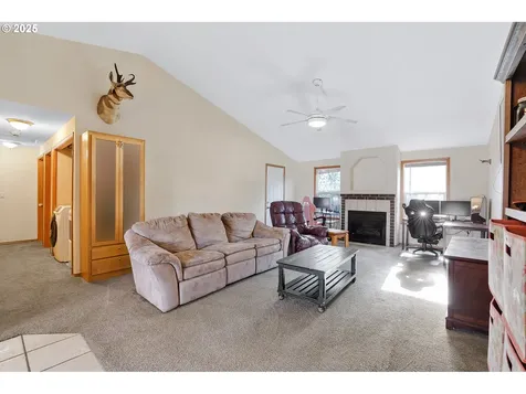 621 Kimberly Court Molalla OR 97038