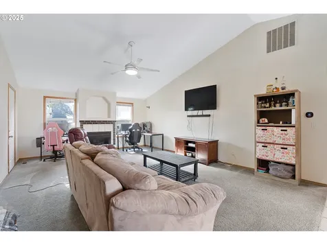 621 Kimberly Court Molalla OR 97038