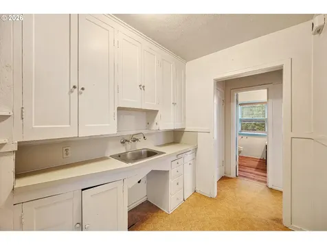 4635 4637 N Congress Avenue Portland OR 97217