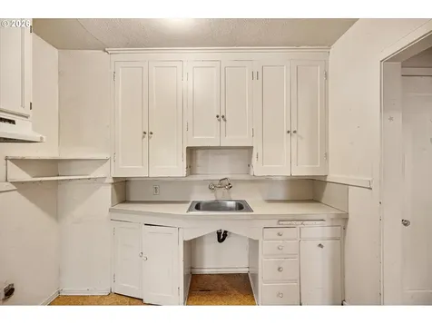 4635 4637 N Congress Avenue Portland OR 97217