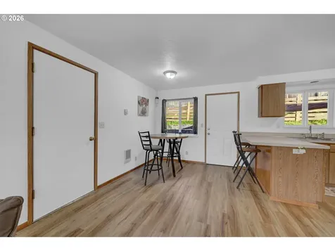 1336 S 7th Street Cottage Grove OR 97424