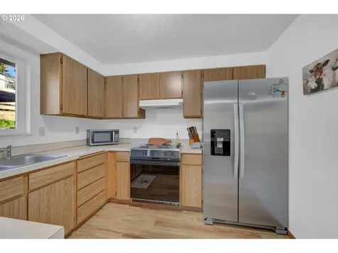 1336 S 7th Street Cottage Grove OR 97424