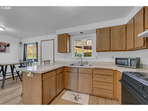 1336 S 7th Street Cottage Grove OR 97424