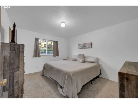 1336 S 7th Street Cottage Grove OR 97424