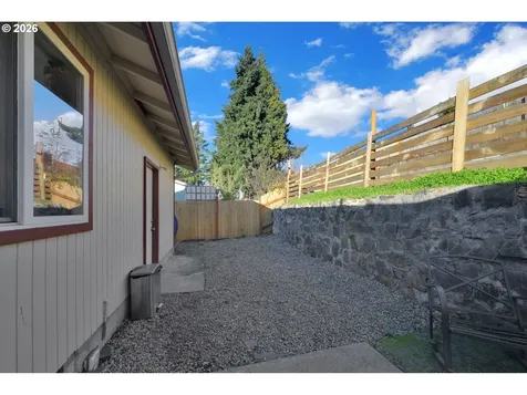 1336 S 7th Street Cottage Grove OR 97424