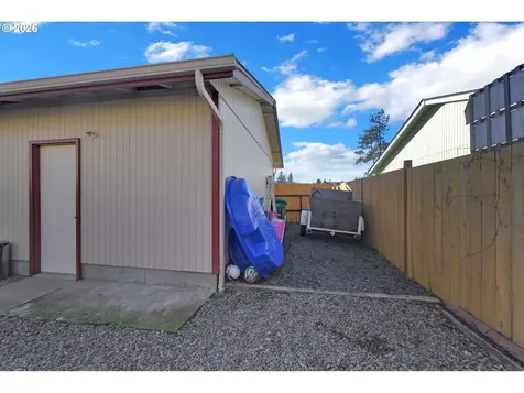 1336 S 7th Street Cottage Grove OR 97424