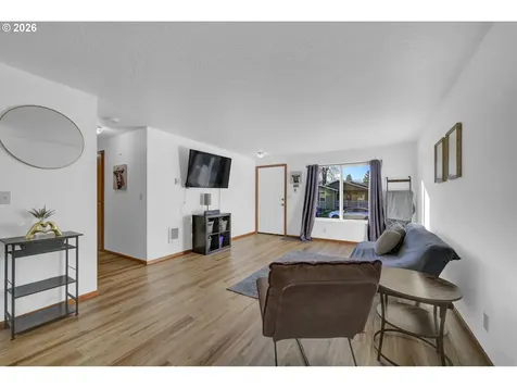 1336 S 7th Street Cottage Grove OR 97424