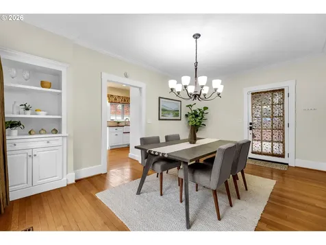 5929 SW Taylor Street Portland OR 97221