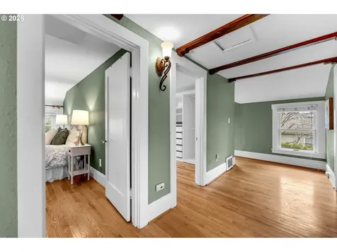 5929 SW Taylor Street Portland OR 97221