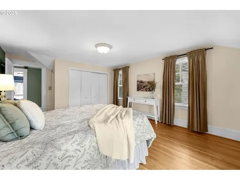 5929 SW Taylor Street Portland OR 97221