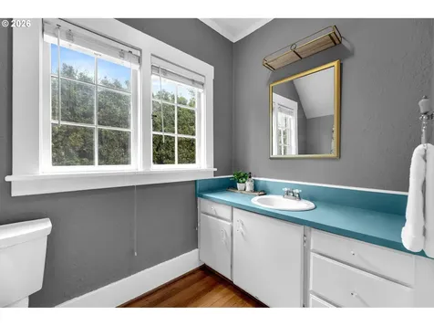 5929 SW Taylor Street Portland OR 97221