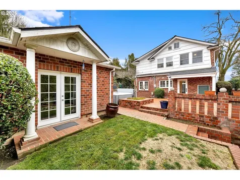 5929 SW Taylor Street Portland OR 97221