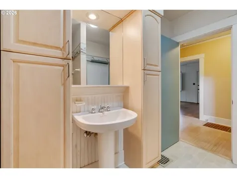 14209 SE Oatfield Road Milwaukie OR 97267