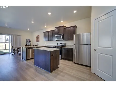 1203 W 17th Avenue La Center WA 98629