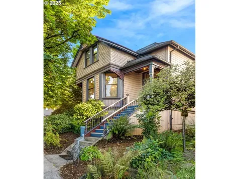 3635 S Corbett Avenue Portland OR 97239