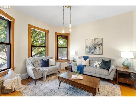 3635 S Corbett Avenue Portland OR 97239