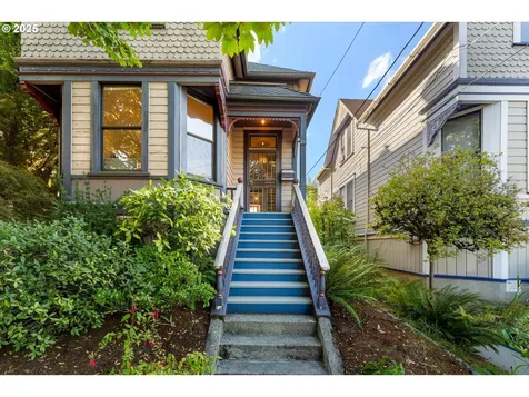 3635 S Corbett Avenue Portland OR 97239