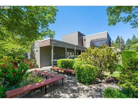 1630 NW Eastbrook Court Beaverton OR 97006