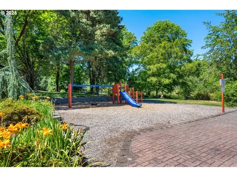 1630 NW Eastbrook Court Beaverton OR 97006