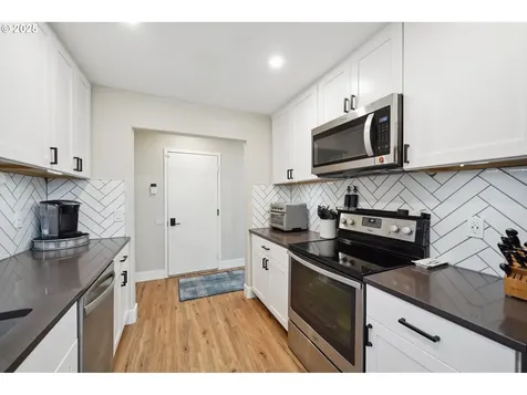 1630 NW Eastbrook Court Beaverton OR 97006