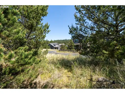 9500 Dory Pointe Loop Pacific City OR 97135