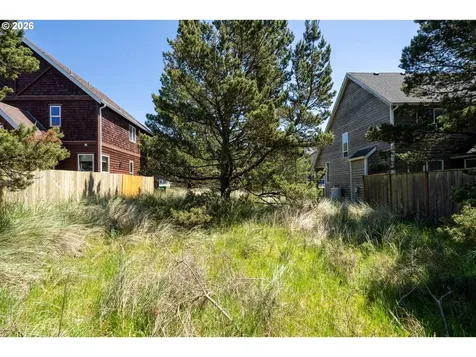 9500 Dory Pointe Loop Pacific City OR 97135