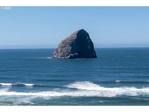 9500 Dory Pointe Loop Pacific City OR 97135