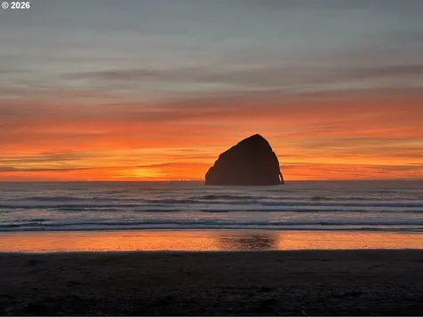 9500 Dory Pointe Loop Pacific City OR 97135
