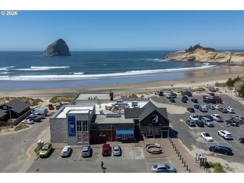 9500 Dory Pointe Loop Pacific City OR 97135