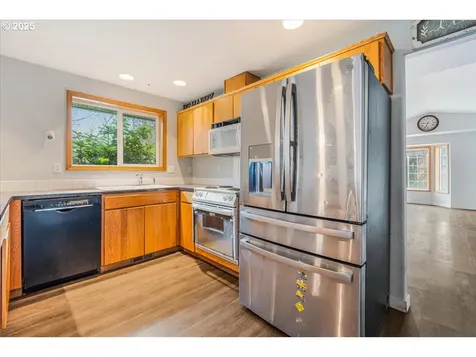 2367 Dorsey Drive Hubbard OR 97032