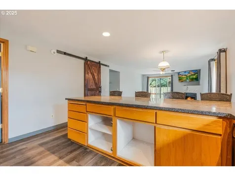 2367 Dorsey Drive Hubbard OR 97032