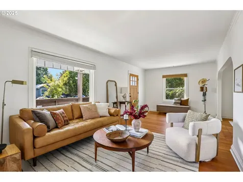 5723 NE 16th Avenue Portland OR 97211