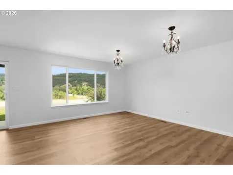 179 Rainbow Ridge Avenue Roseburg OR 97471