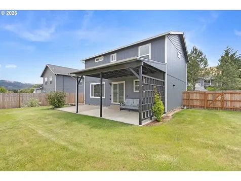 179 Rainbow Ridge Avenue Roseburg OR 97471