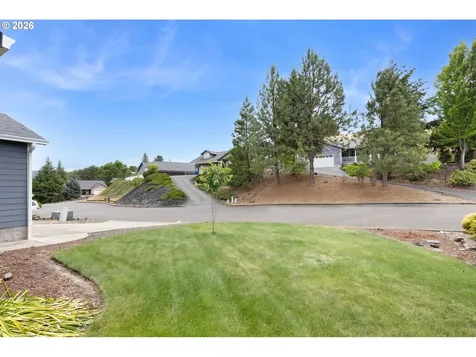 179 Rainbow Ridge Avenue Roseburg OR 97471