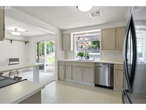 3835 Onyx Street Eugene OR 97405