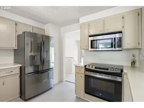 3835 Onyx Street Eugene OR 97405