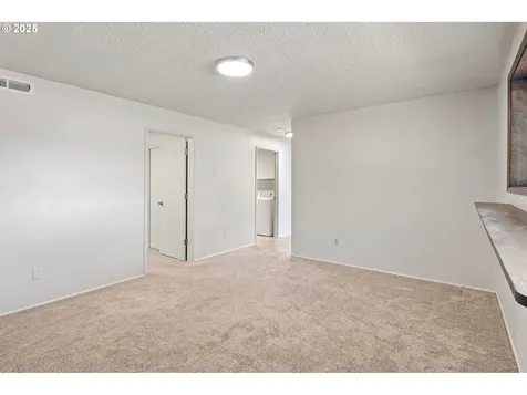 3835 Onyx Street Eugene OR 97405