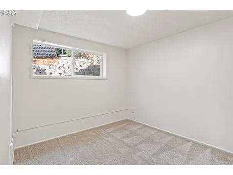 3835 Onyx Street Eugene OR 97405