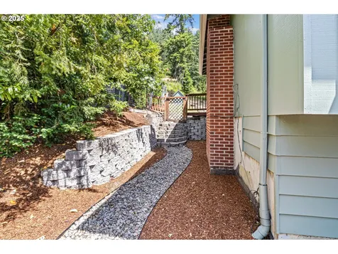 3835 Onyx Street Eugene OR 97405