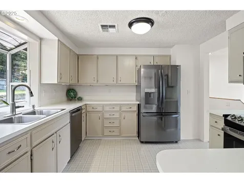 3835 Onyx Street Eugene OR 97405