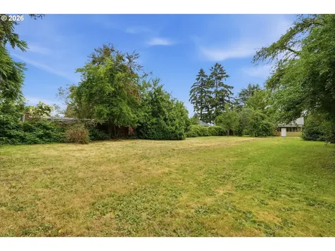 2121 SE 89th Avenue Portland OR 97216